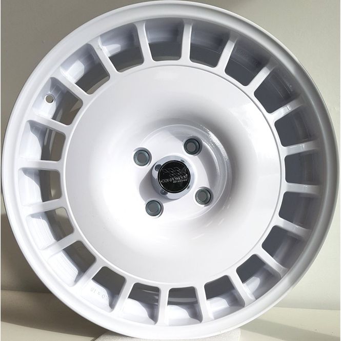 Hovedbilde Compomotive 18x8 TH, hvit, 4x114,3 ET40, Toyota